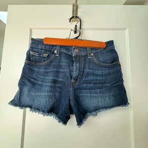 7 for all mankind Jean short